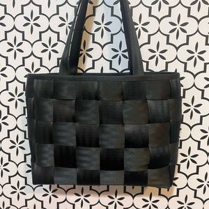 Harvey’s black seatbelt medium large tote